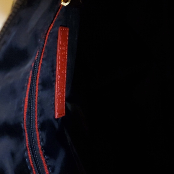Tommy Hilfiger satchel - Picture 8 of 11